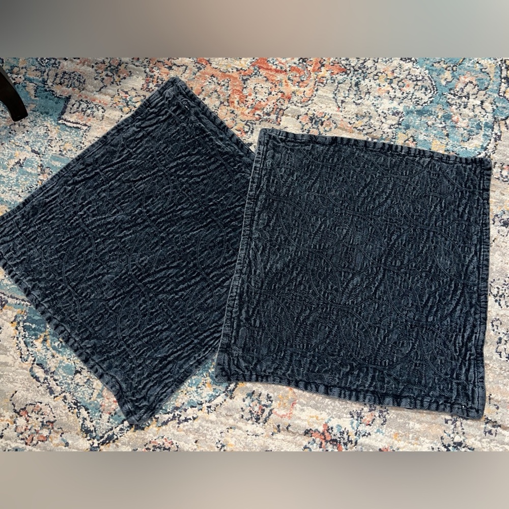 Pottery Barn Chenille Jacquard Pillow Cover 20x20 Set of 2 Sailor Blue EUC